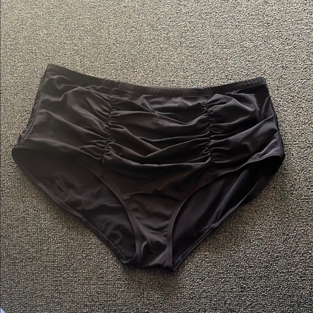Plus size Torrid ruched high waisted swim bottoms